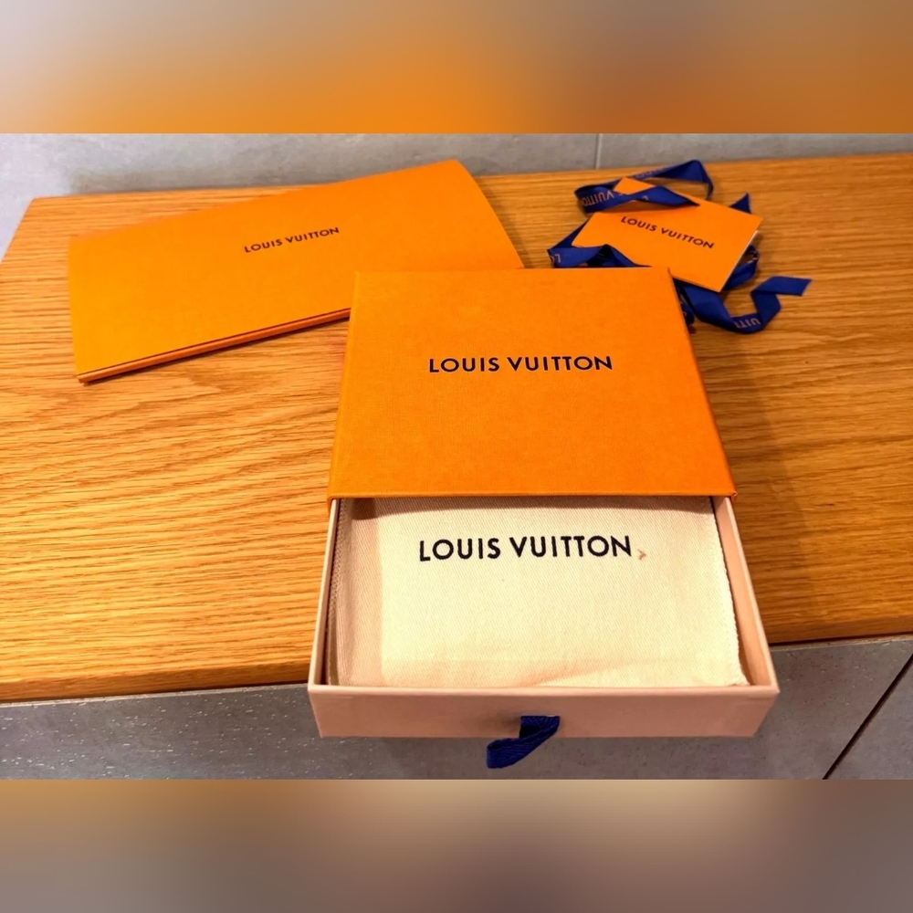 Louis Vuitton Card Holder Recto Verso - Picture 9 of 10